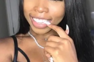 Relax and unwind in the hands ... - Image 3